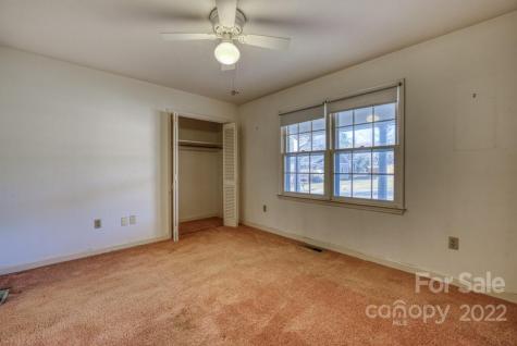 10 Meadowlark Road Asheville NC 28805