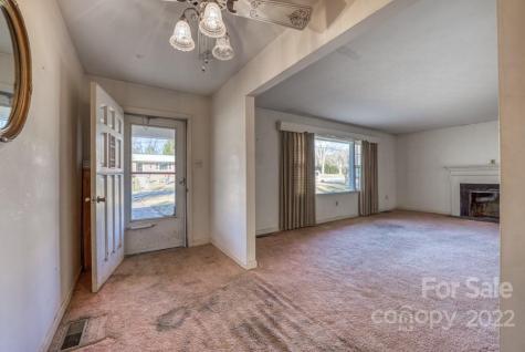 10 Meadowlark Road Asheville NC 28805