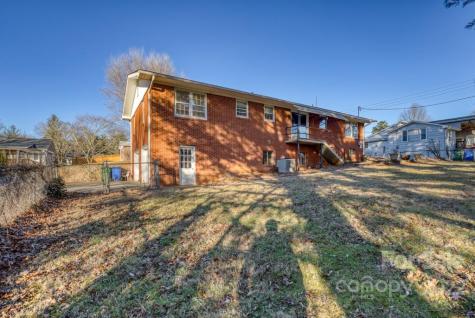 10 Meadowlark Road Asheville NC 28805