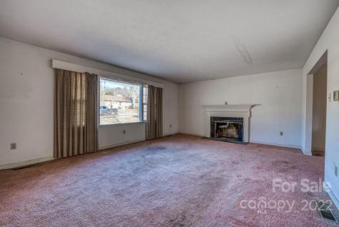 10 Meadowlark Road Asheville NC 28805