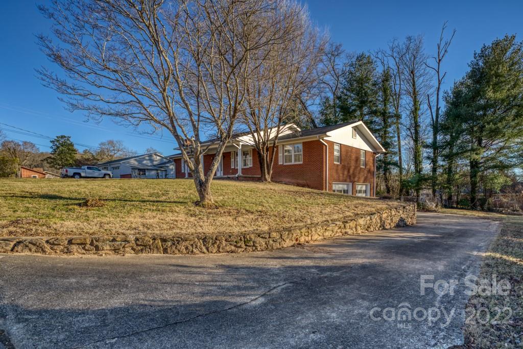 10 Meadowlark Road Asheville NC 28805