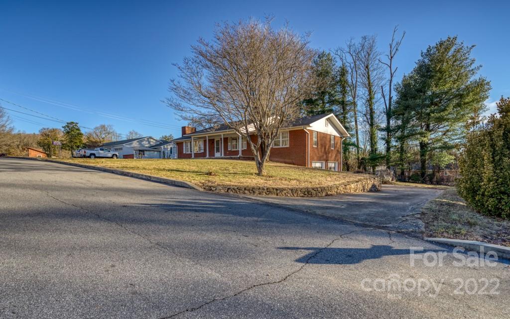 10 Meadowlark Road Asheville NC 28805
