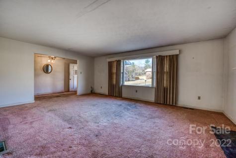 10 Meadowlark Road Asheville NC 28805