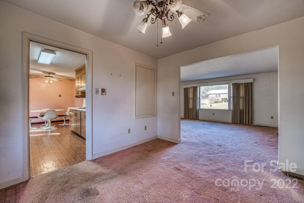 10 Meadowlark Road Asheville NC 28805