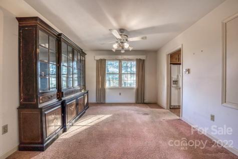 10 Meadowlark Road Asheville NC 28805