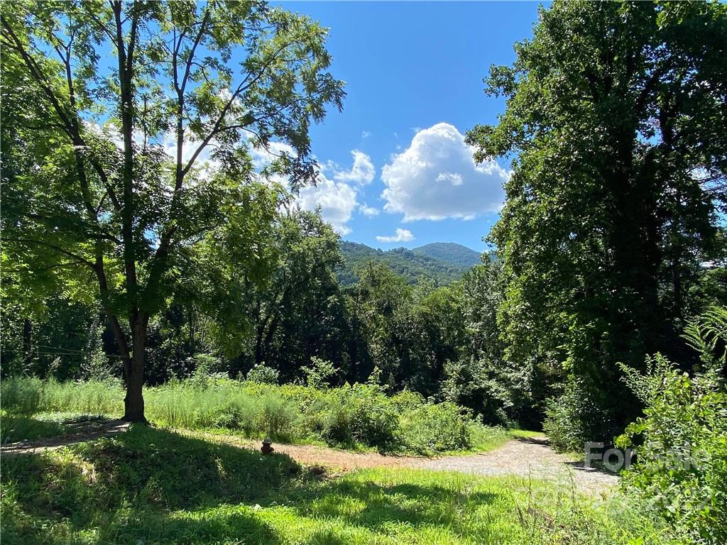 9 & 11 Jordan Road Swannanoa NC 28778