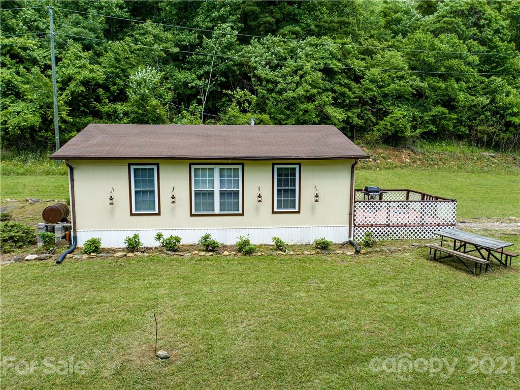 448 Spicewood Lane Bakersville NC 28705