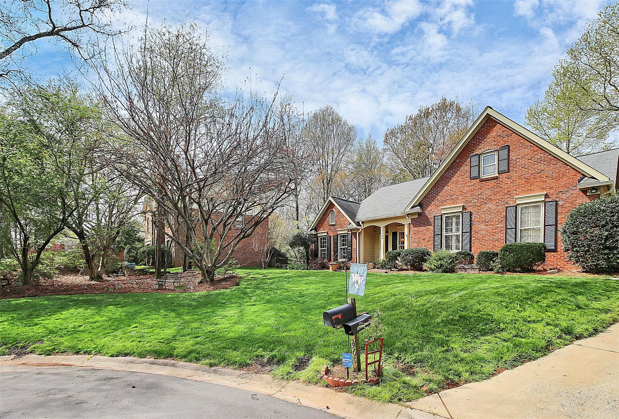 2806 Newport Lane Matthews NC 28105