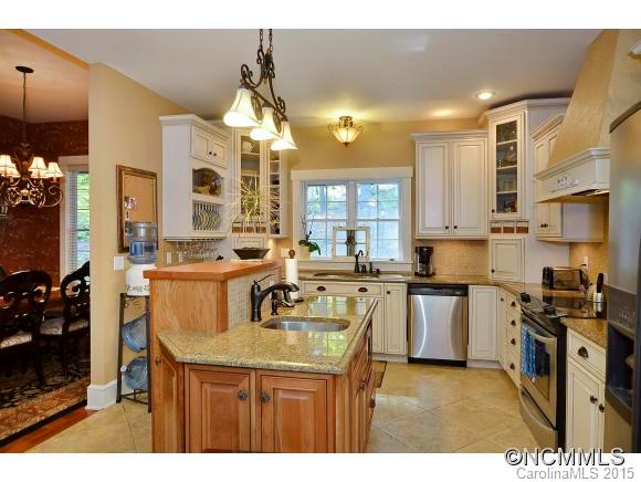 47 Rustling Oaks Lane Asheville NC 28805