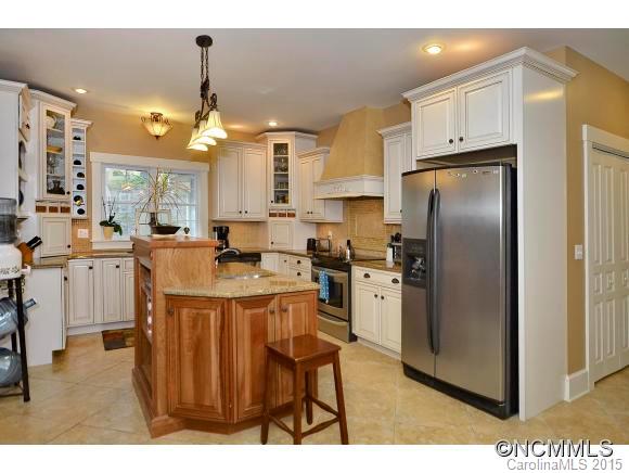 47 Rustling Oaks Lane Asheville NC 28805
