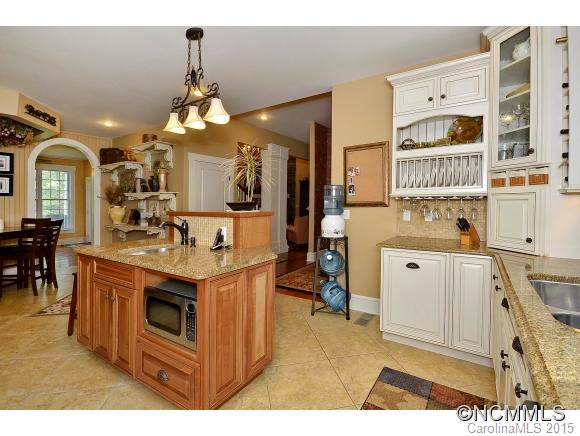 47 Rustling Oaks Lane Asheville NC 28805