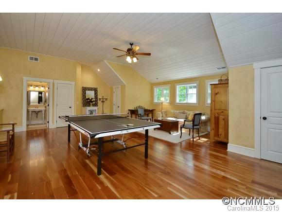 47 Rustling Oaks Lane Asheville NC 28805