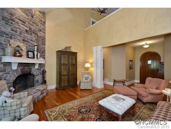 47 Rustling Oaks Lane Asheville NC 28805