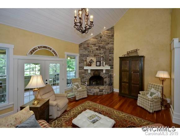47 Rustling Oaks Lane Asheville NC 28805