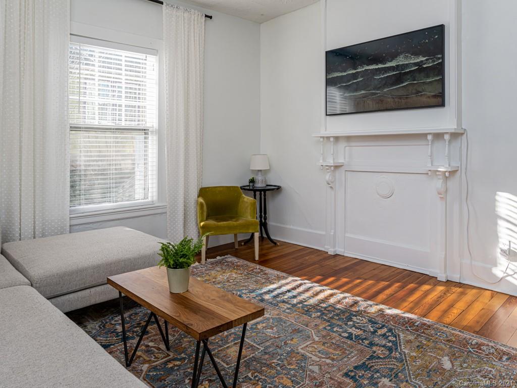 32 Forsythe Street Asheville NC 28801