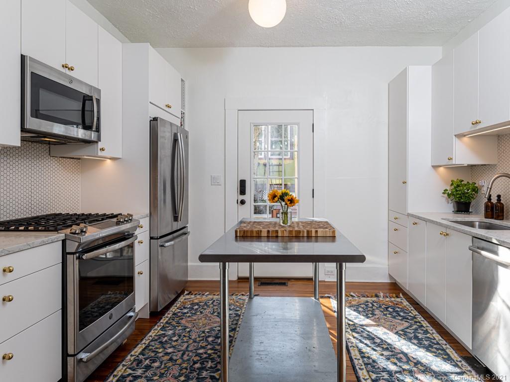 32 Forsythe Street Asheville NC 28801