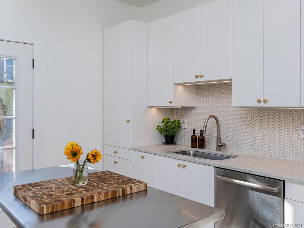 32 Forsythe Street Asheville NC 28801