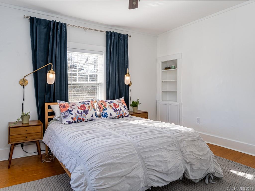 32 Forsythe Street Asheville NC 28801