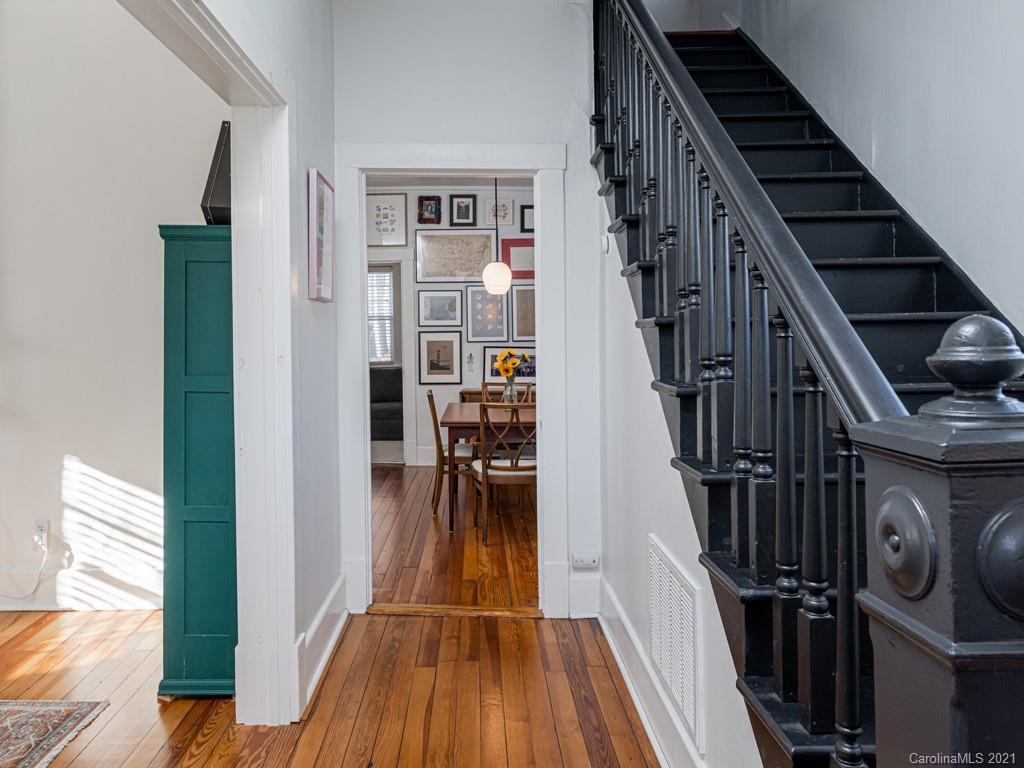 32 Forsythe Street Asheville NC 28801