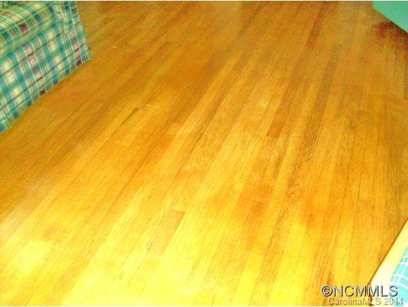 26 Pinehurst Court Asheville NC 28805