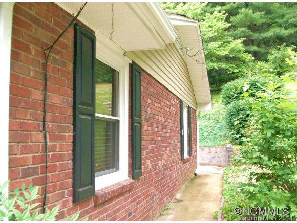 26 Pinehurst Court Asheville NC 28805