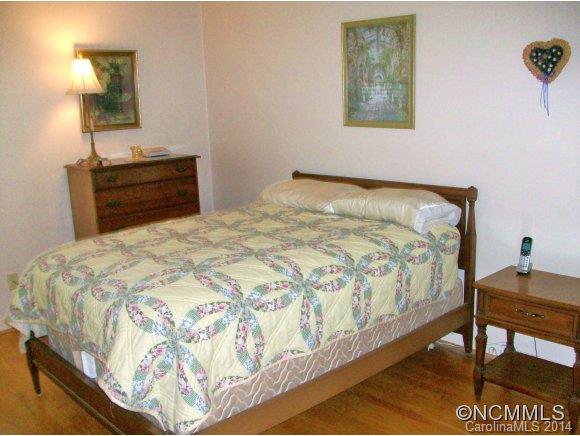 26 Pinehurst Court Asheville NC 28805