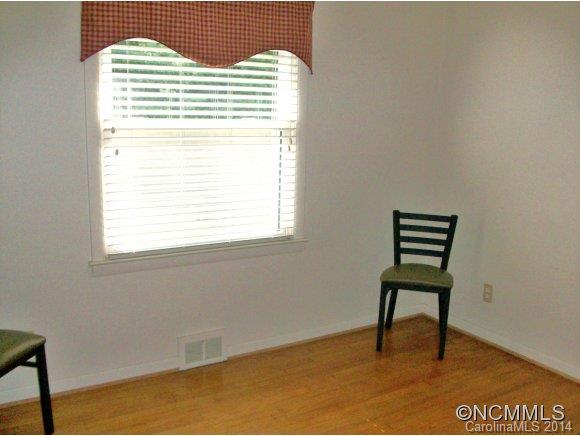 26 Pinehurst Court Asheville NC 28805