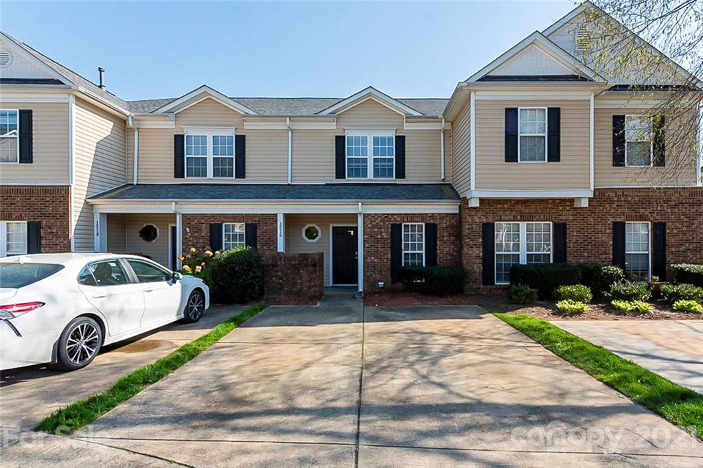 1516 Sylvia Court Charlotte NC 28205