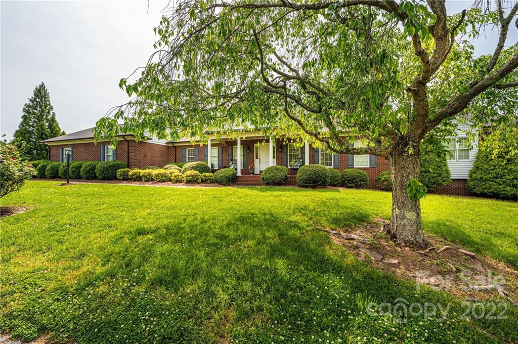 406 Woodridge Drive Lenoir NC 28645