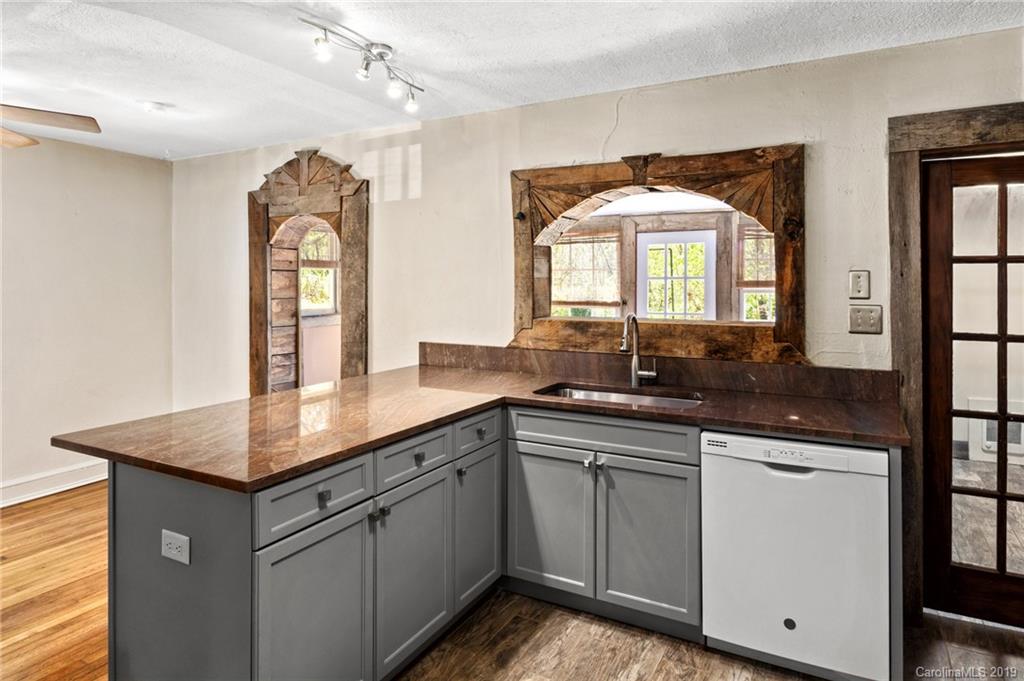 84 Bradley Street Asheville NC 28806