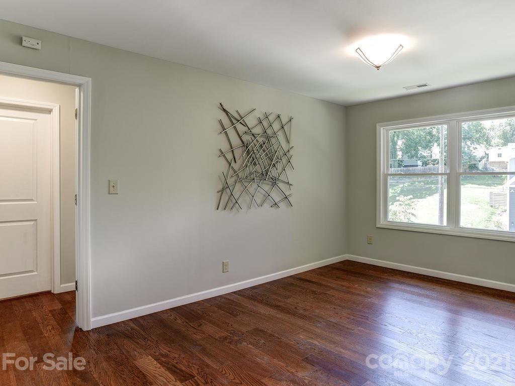 16 Woodstock Lane Asheville NC 28806