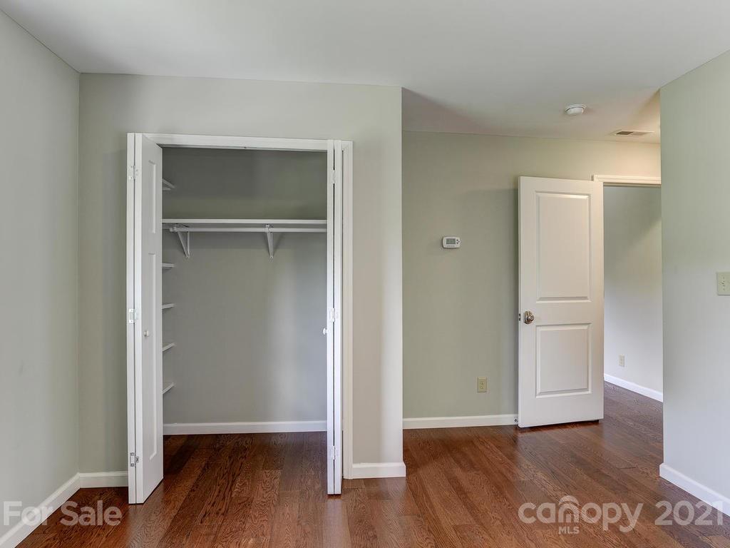 16 Woodstock Lane Asheville NC 28806