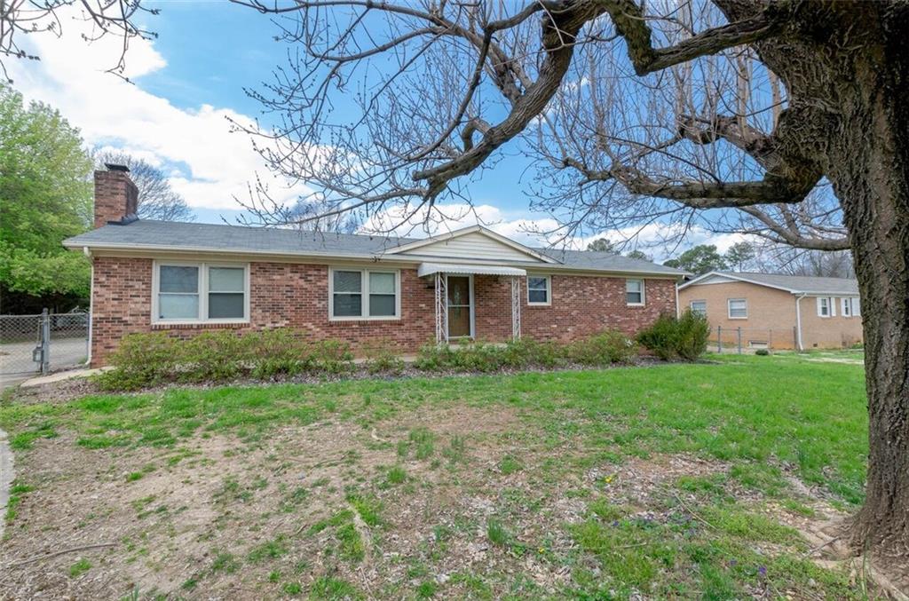 3503 16th Street NE Hickory NC 28601