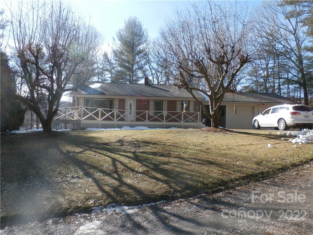 1297 Roan Road Spruce Pine NC 28777