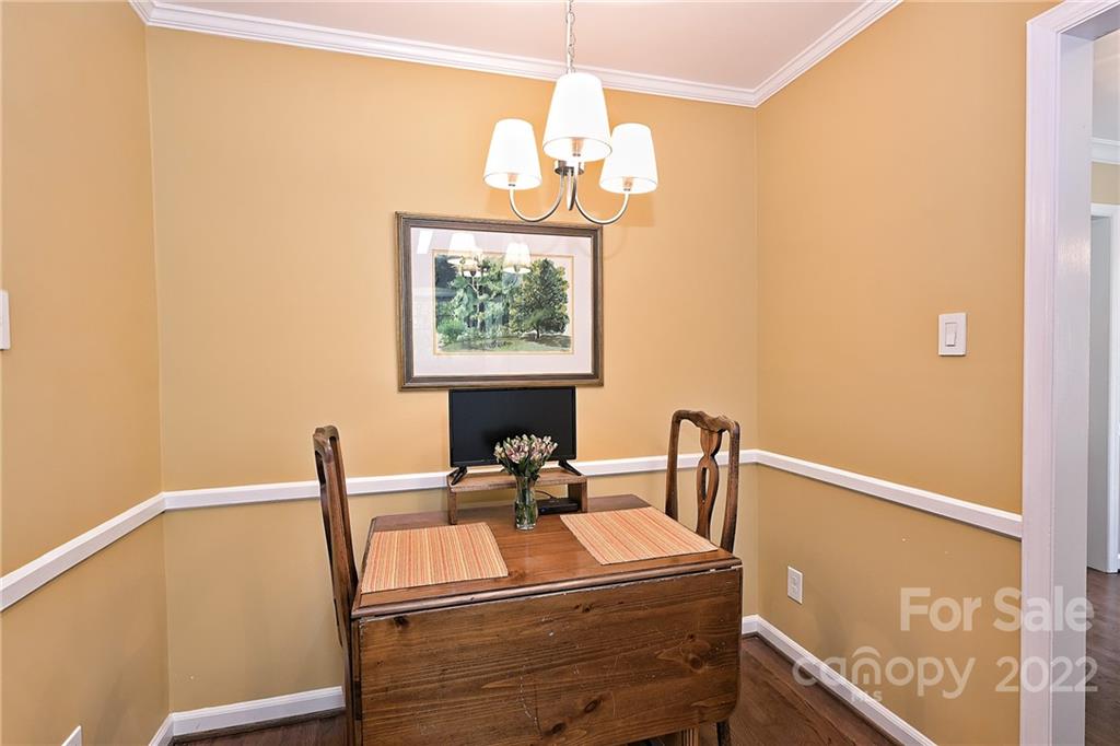 3827 Severn Avenue Charlotte NC 28210