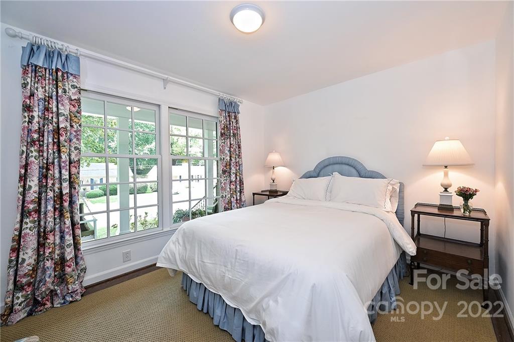 3827 Severn Avenue Charlotte NC 28210