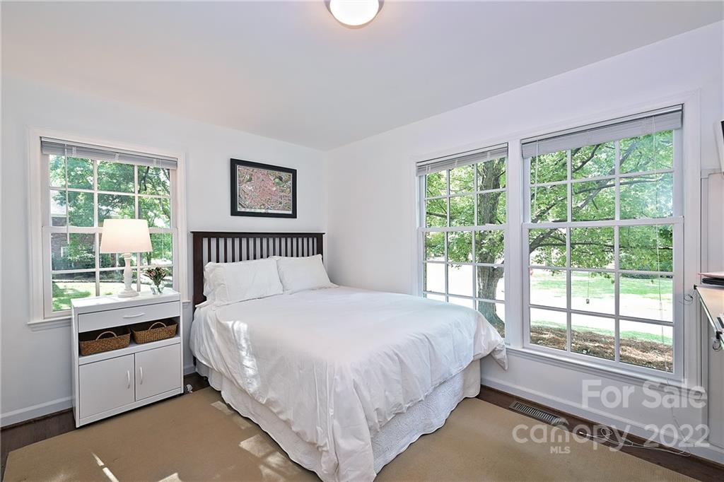 3827 Severn Avenue Charlotte NC 28210