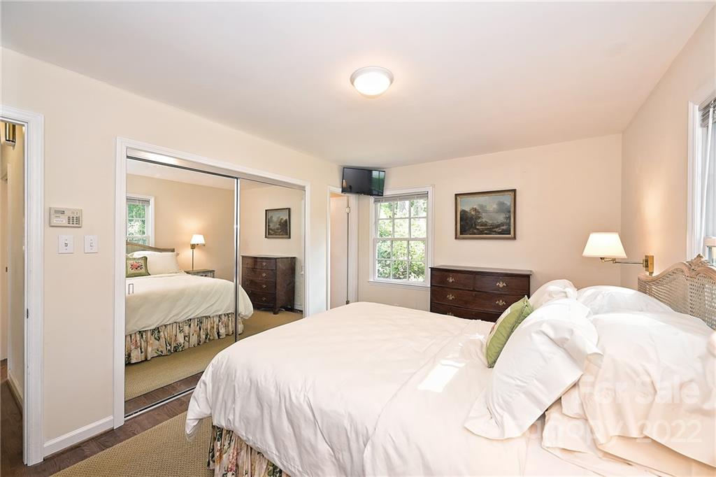 3827 Severn Avenue Charlotte NC 28210