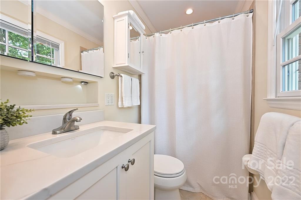 3827 Severn Avenue Charlotte NC 28210