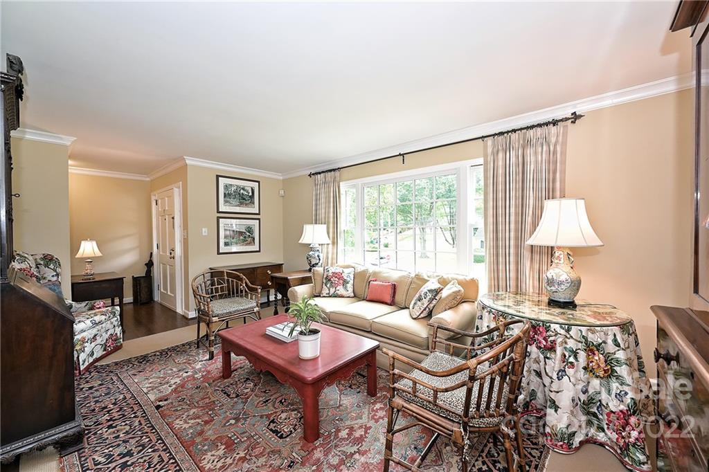 3827 Severn Avenue Charlotte NC 28210
