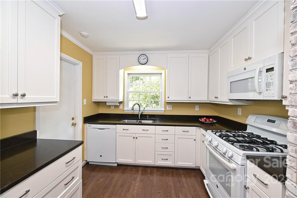 3827 Severn Avenue Charlotte NC 28210