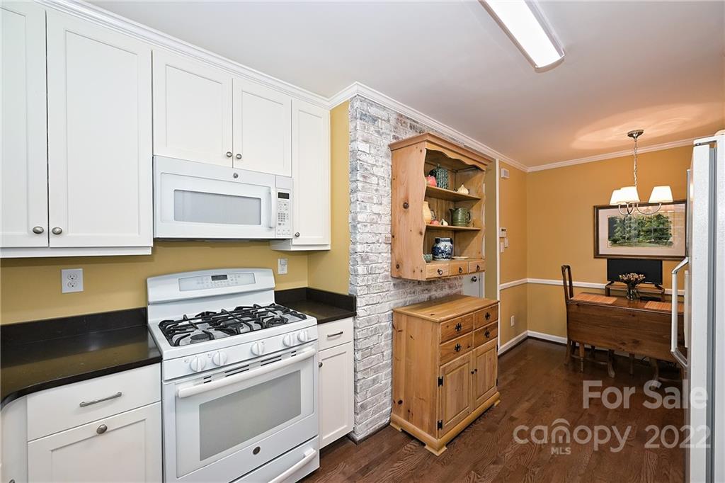 3827 Severn Avenue Charlotte NC 28210