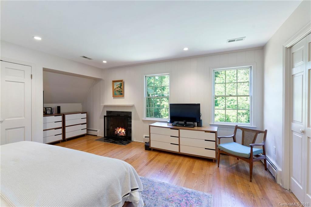 445 Kimberly Avenue Asheville NC 28804