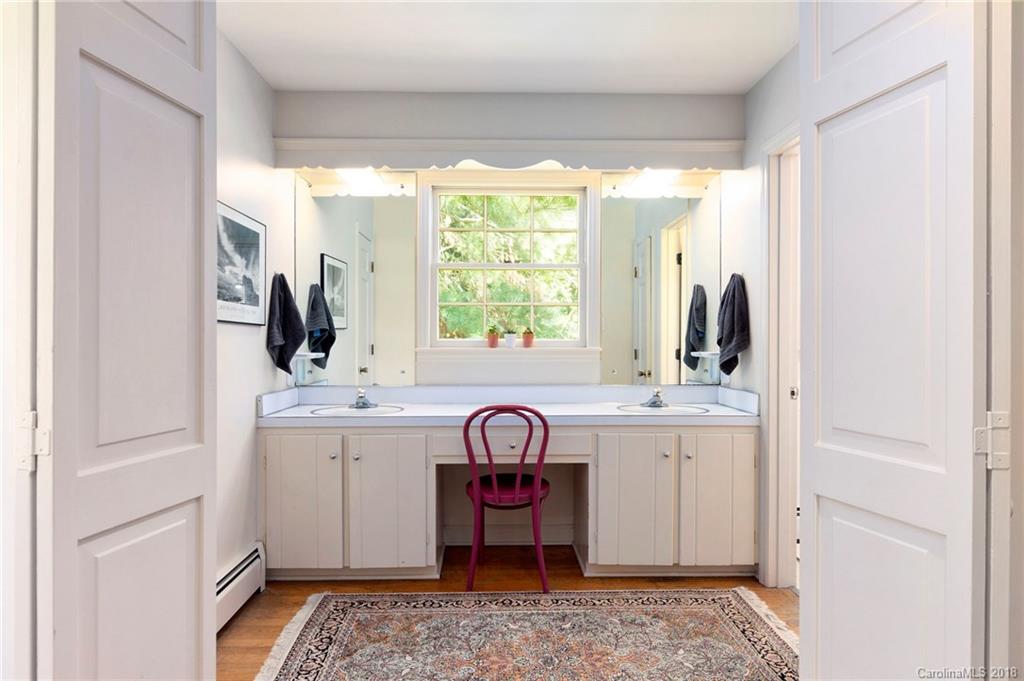 445 Kimberly Avenue Asheville NC 28804