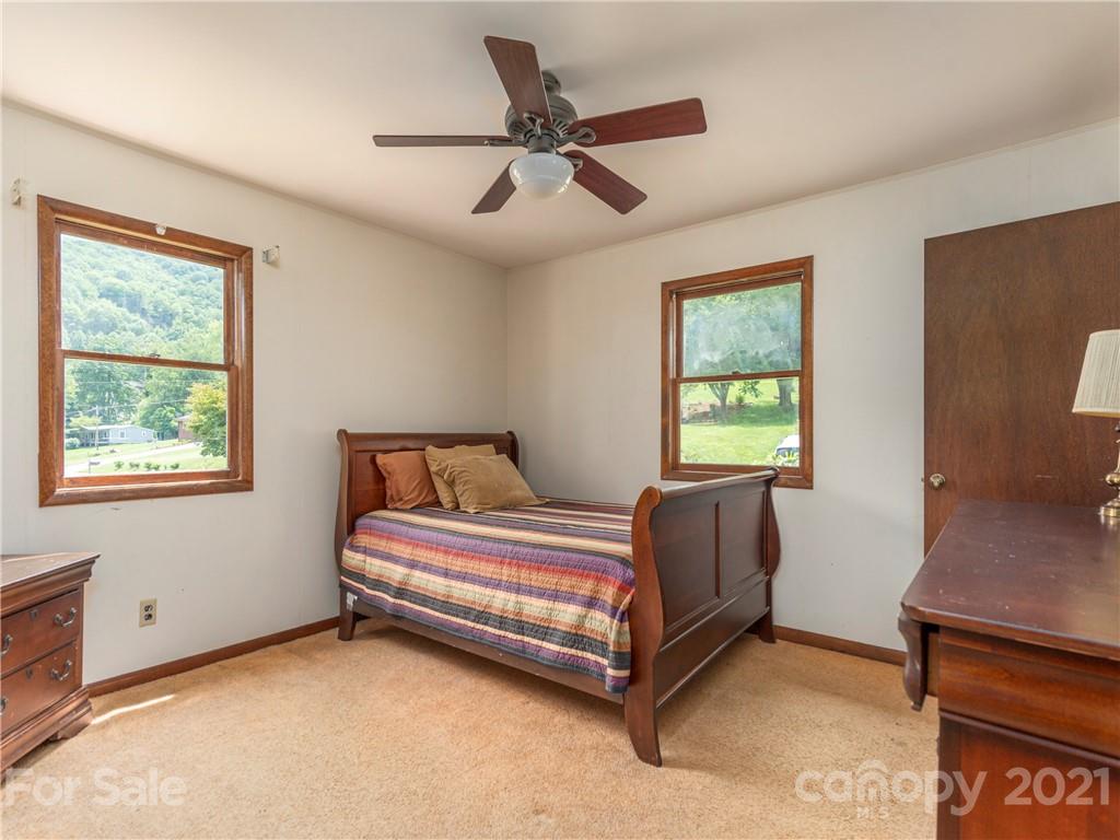 35 Lanning Drive Waynesville NC 28786