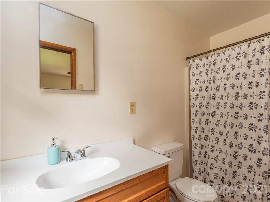 35 Lanning Drive Waynesville NC 28786