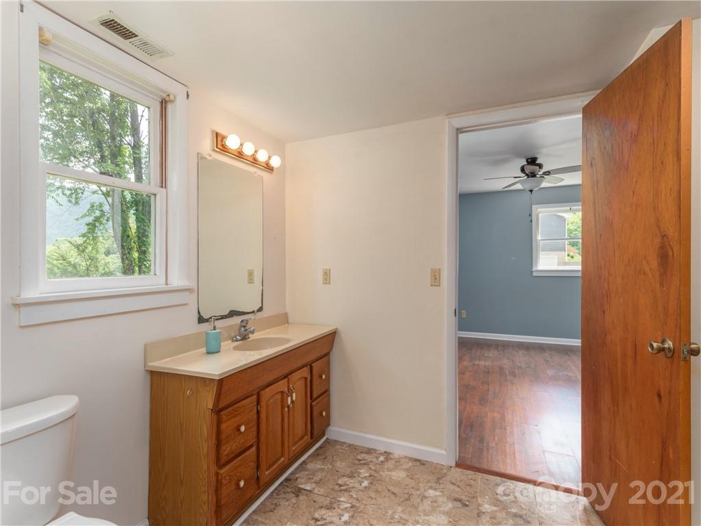35 Lanning Drive Waynesville NC 28786