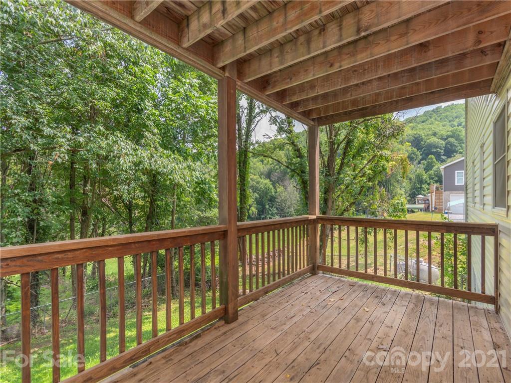 35 Lanning Drive Waynesville NC 28786