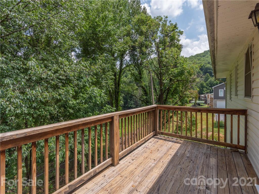 35 Lanning Drive Waynesville NC 28786
