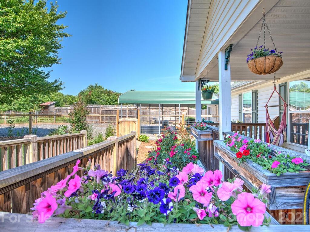 54 Donna Lane Alexander NC 28701